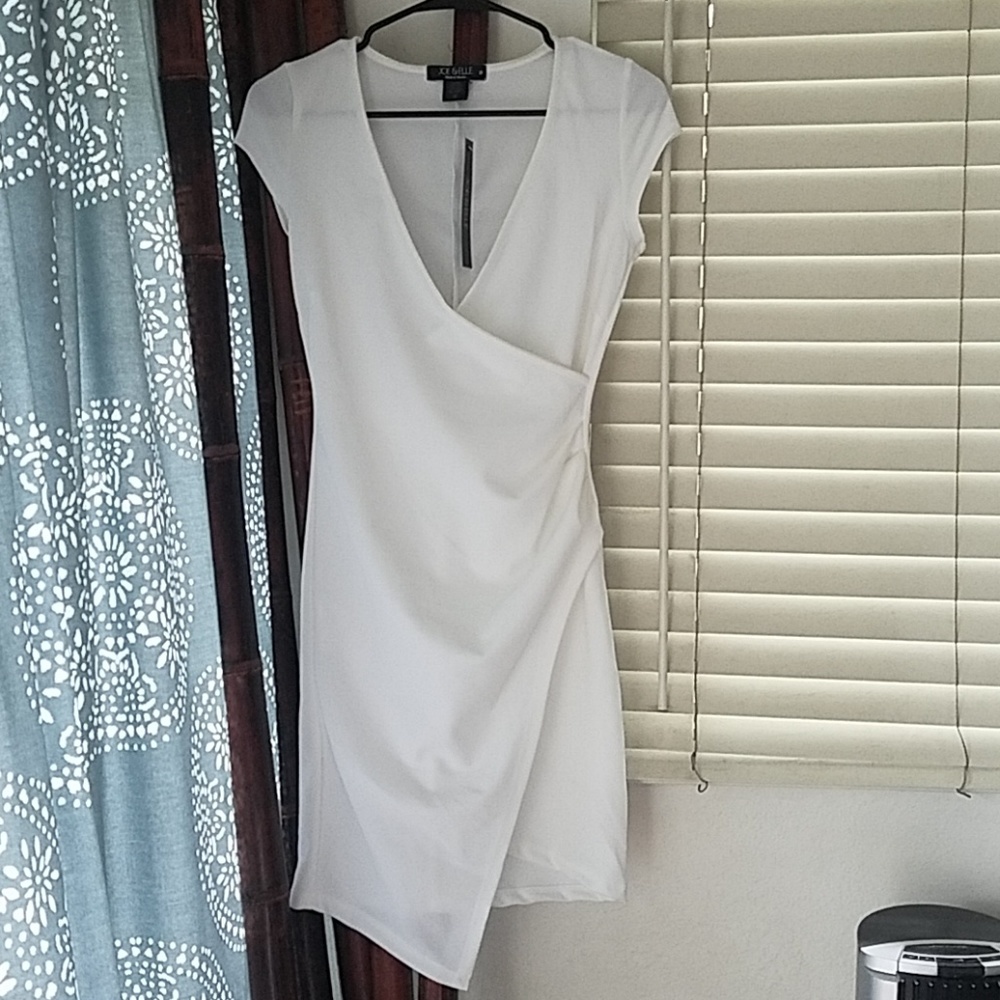 Short white dress